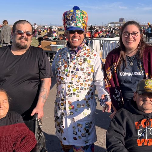 Michelle Meeting Steve Stucker at Balloon Fiesta 10.24